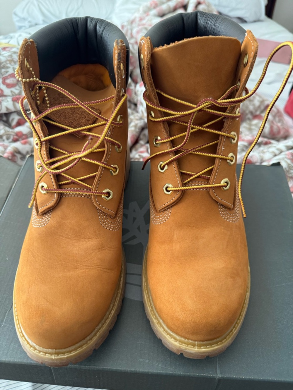 Classic women’s Boots - Wheat Brown size 11